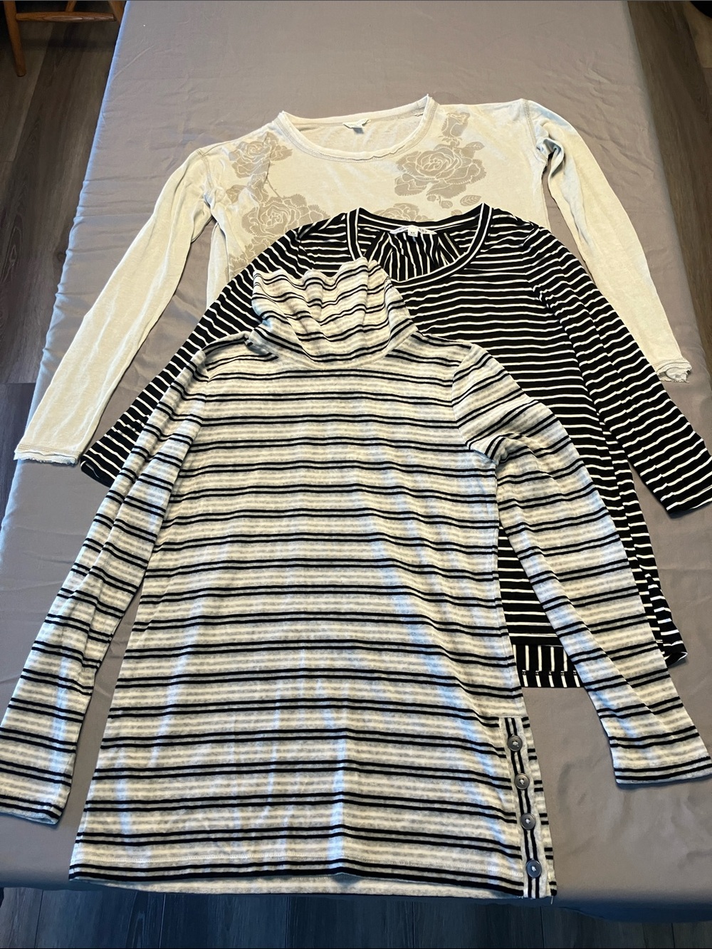 Women’s Shirt Bundle- 3 Shirts - XS